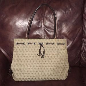 Dooney & Burke Shoulder Purse